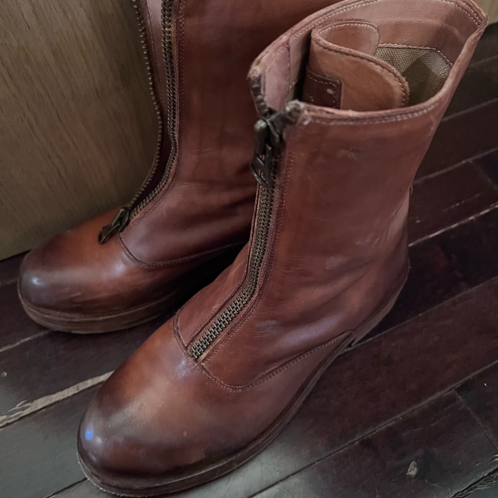 Vintage Foundry Zip Up Boots Size 8 Women